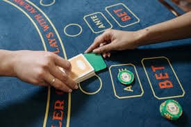 Studio kasino langsung dengan dealer profesional ica slot